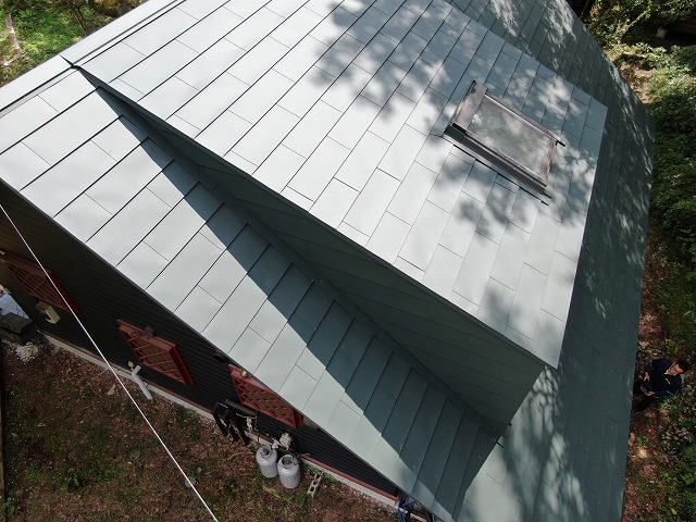 北杜市　屋根カバー工事